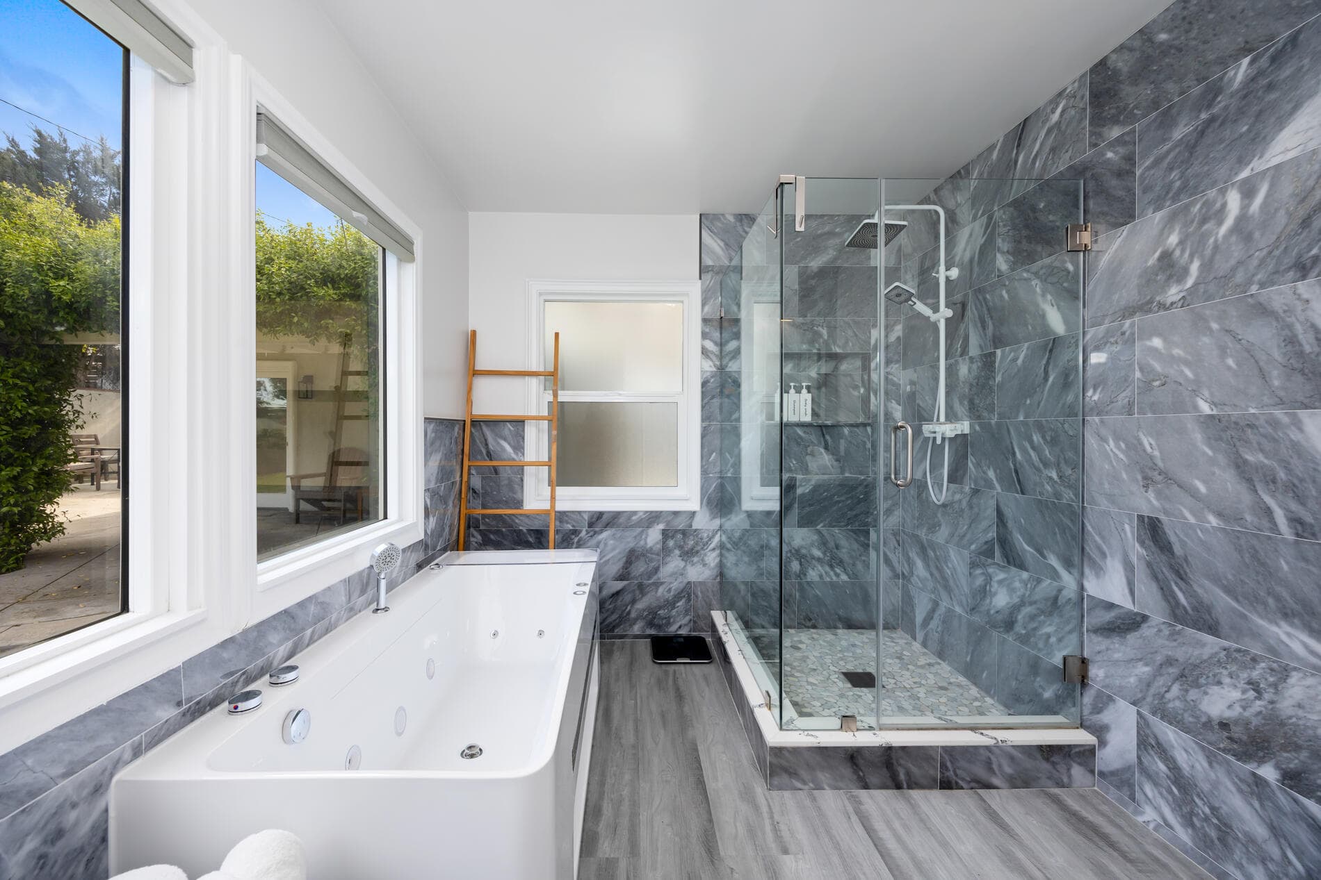 Exterior view of LAXStay